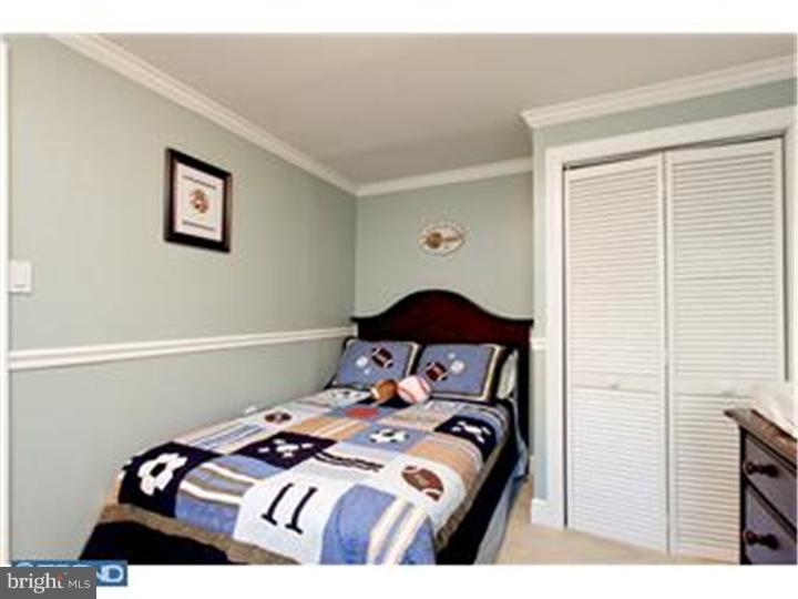 115 Fernon Street Philadelphia, PA 19148 - Photo 10 of 13