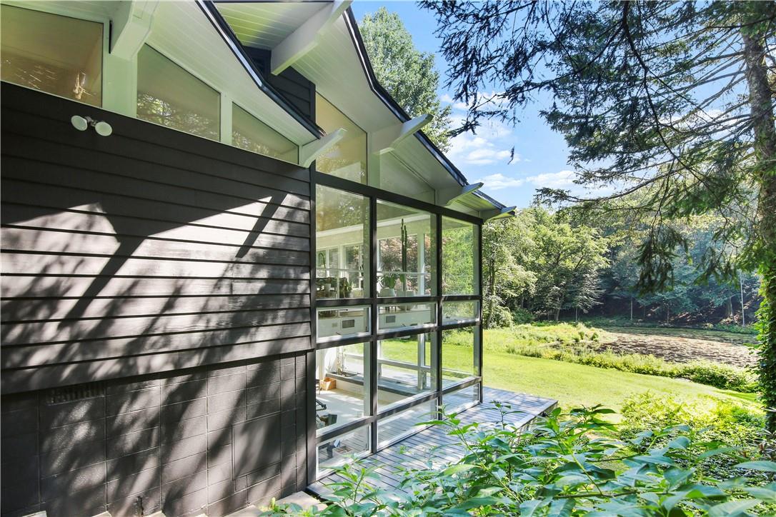 102 Round Hill Road Armonk, NY 10504 - Photo 1 of 1