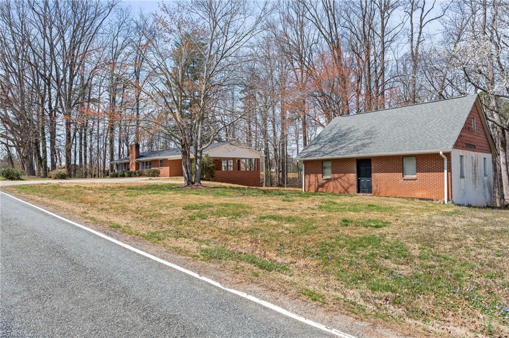 1051 Payne Road King, NC 27021 - Photo 4 of 50