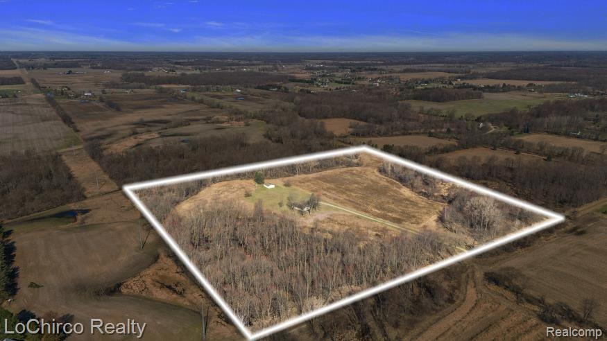 8603 North Owosso Road Fowlerville, MI 48836 - Photo 2 of 42
