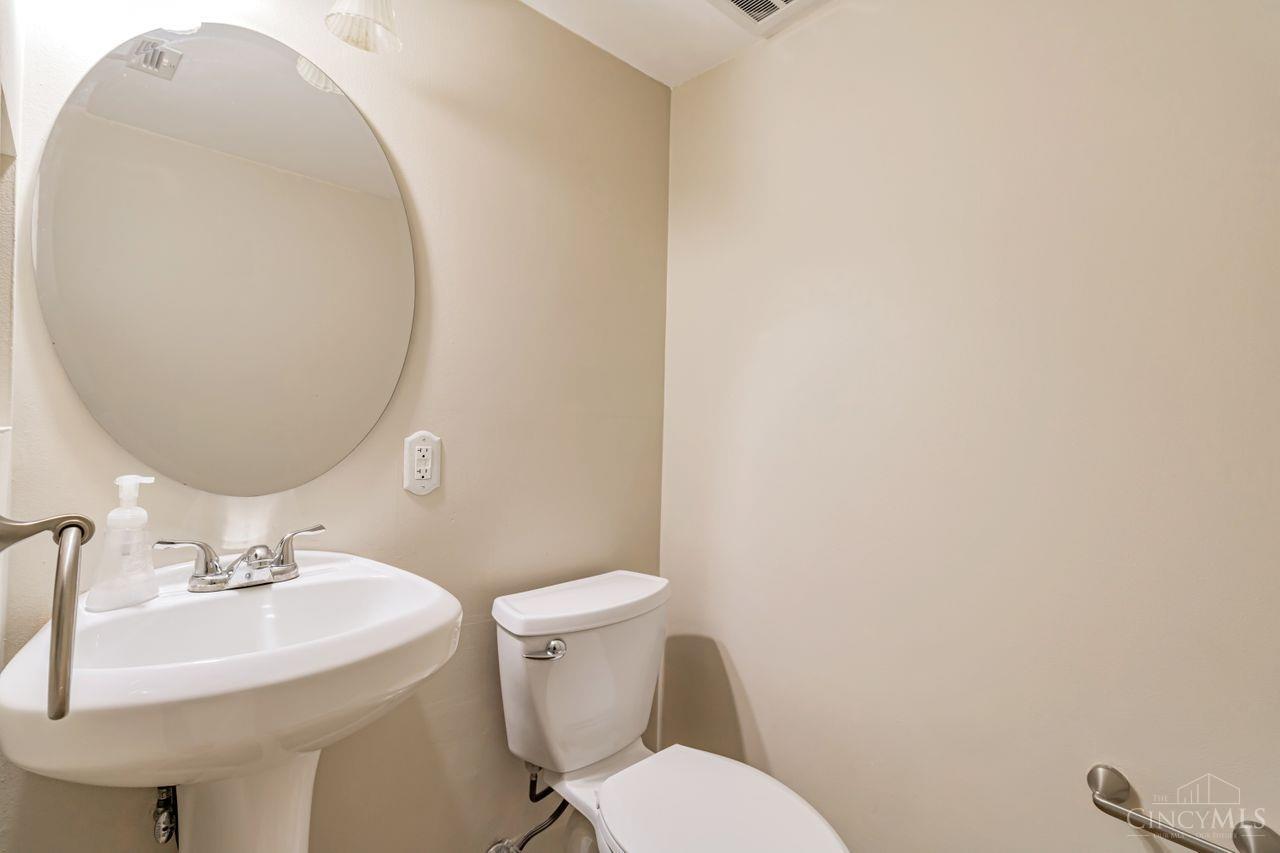 1149 Witt Road, Unit 412 Cincinnati, OH 45255 - Photo 25 of 33 Gallery Image 25