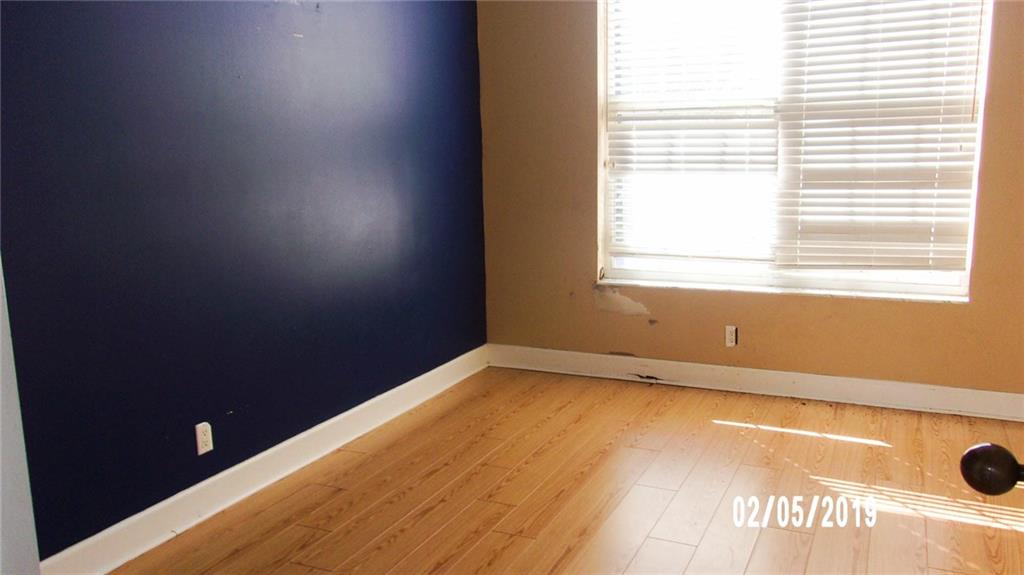 18217 Southeast Ridgeview Drive Jupiter, FL 33469 - Photo 3 of 18 a view of an empty room with a window