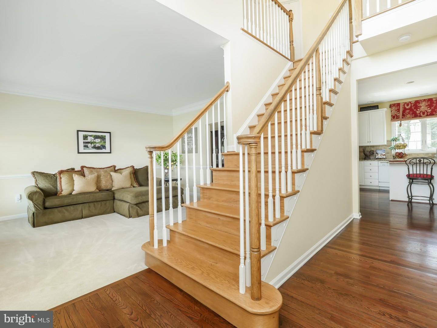 983 Countess Drive Yardley, PA 19067 - Photo 3 of 25 Foyer