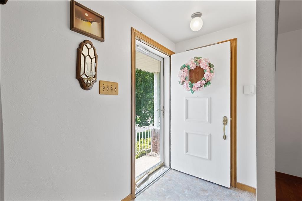 1041 Girard Road Pittsburgh, PA 15227 - Photo 2 of 23 Gallery Image 2