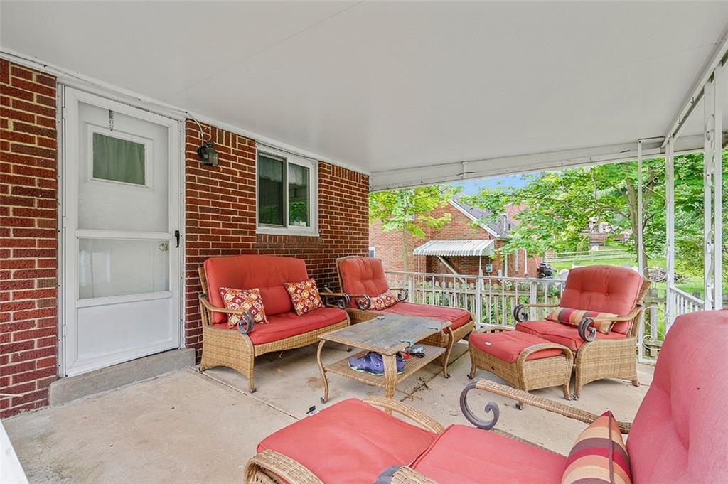 1041 Girard Road Pittsburgh, PA 15227 - Photo 18 of 23 Gallery Image 18