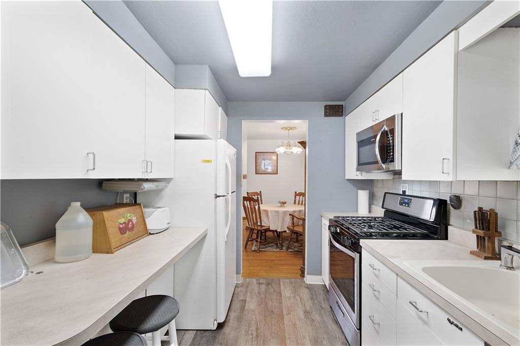 1041 Girard Road Pittsburgh, PA 15227 - Photo 9 of 23 Gallery Image 9