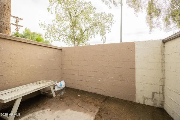 $1,095 | 2352 East Broadway Road, Unit A, Mesa, AZ 85204