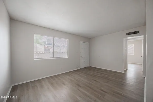 $1,295 | 2352 East Broadway Road, Unit A, Mesa, AZ 85204