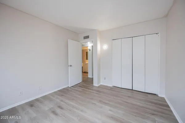 $1,095 | 2352 East Broadway Road, Unit A, Mesa, AZ 85204