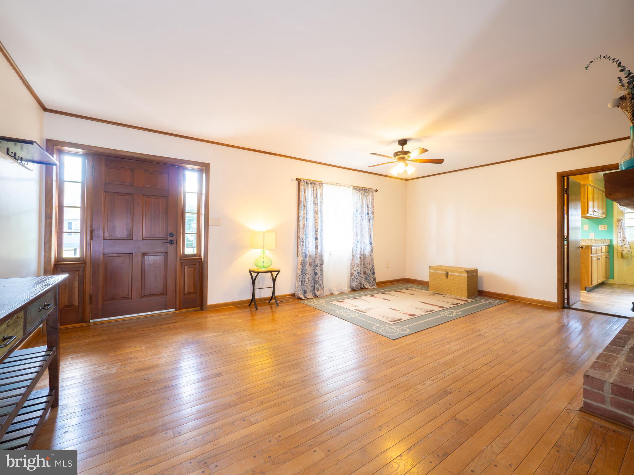2521 Mt Hebron Road Strasburg, VA 22657 - Photo 22 of 59 Family room.