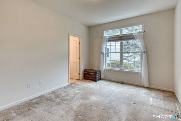 $399,900 | 5 Quail Hollow, Unit 5, Enfield, CT 06082