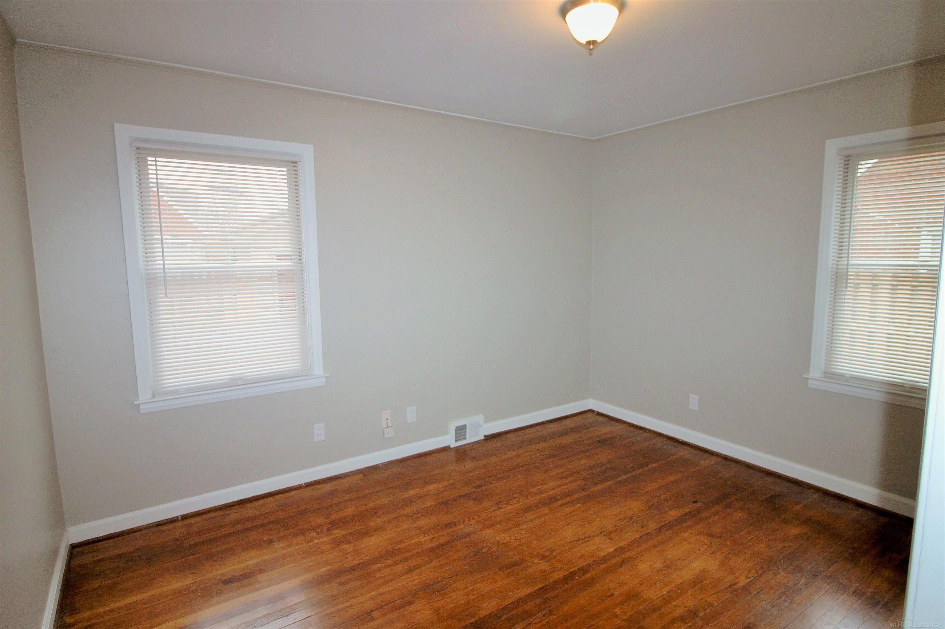 1424 Torrey Road Grosse Pointe Woods, MI 48236 - Photo 24 of 54
