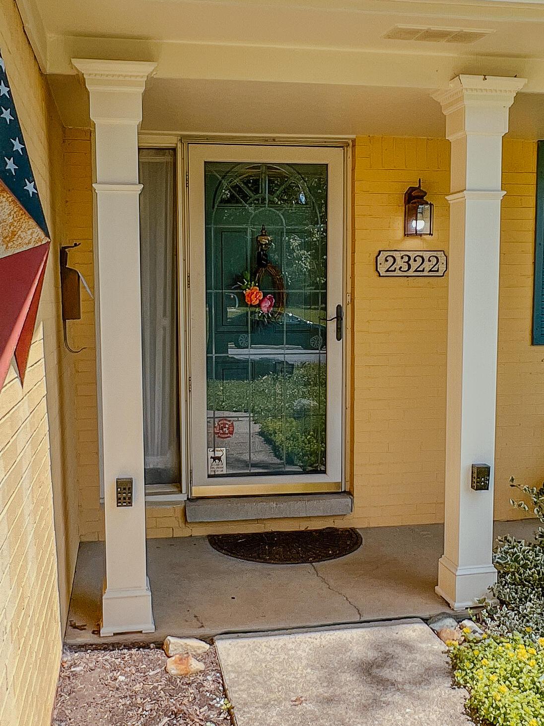2322 Edmonton Road Columbus, OH 43229 - Photo 2 of 25 Front Entrance
