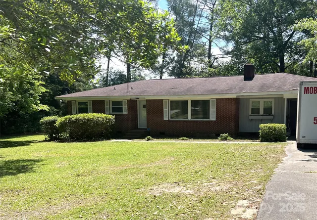 $199,900 | 5 Hamden Circle, Cheraw, SC 29520