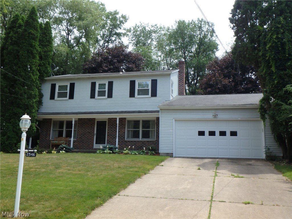 2546 Durand Road Fairlawn, OH 44333 - Photo 1 of 17 Welcome to 2546 Durand Rd. Fairlawn, OH 44333 we're so glad you're here! This true center hall colonial offers 4 bedrooms and 2.5 baths, let's go in an explore what it has to offer...