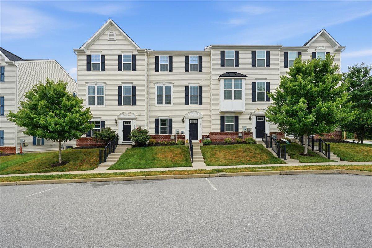Newer townhome just north of Phoenixville boro
