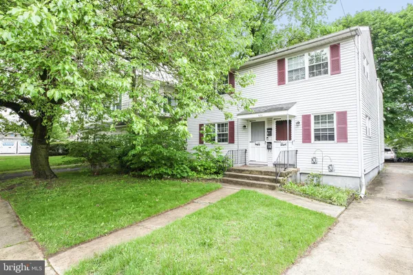 $2,000 | 430 Richey Avenue, Unit 2B, Oaklyn, NJ 08107