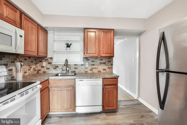 $2,000 | 430 Richey Avenue, Unit 2B, Oaklyn, NJ 08107