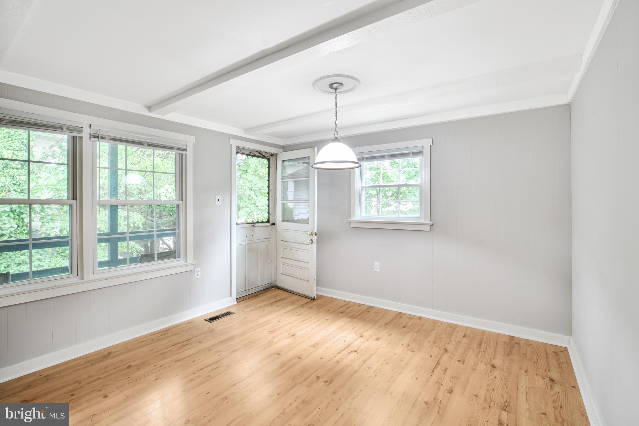 430 Richey Avenue, Unit 2B Oaklyn, NJ 08107 - Photo 6 of 15 Dining space to balcony