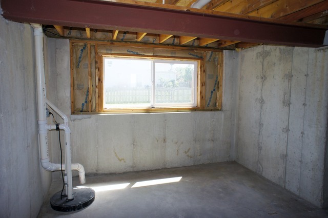729 Periwinkle Lane Aurora, IL 60504 - Photo 12 of 15 a view of a small space