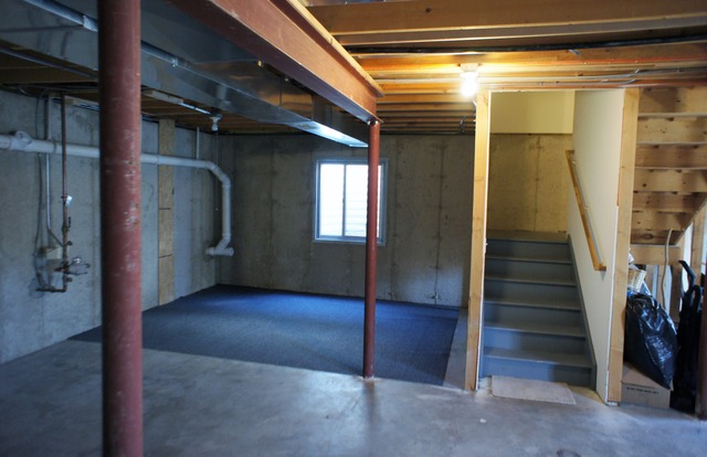 729 Periwinkle Lane Aurora, IL 60504 - Photo 14 of 15 a view of an entryway