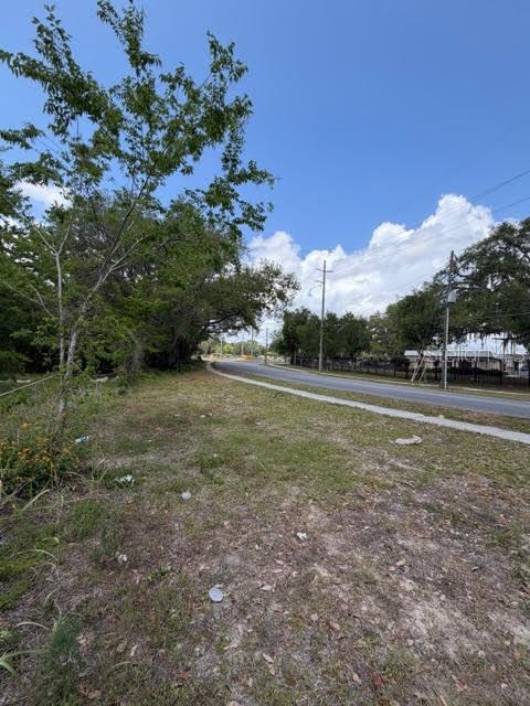 451 Rolling Acres Road Lady Lake, FL 32159 - Photo 6 of 13