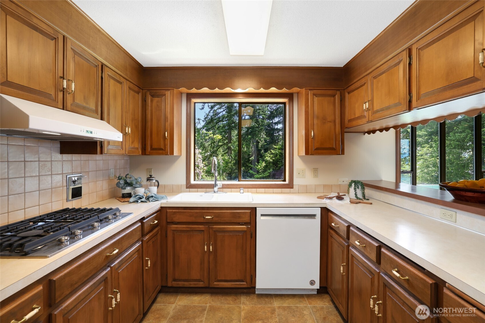 8041 Zangle Road Northeast Olympia, WA 98506 - Photo 7 of 40 Gallery Image 7
