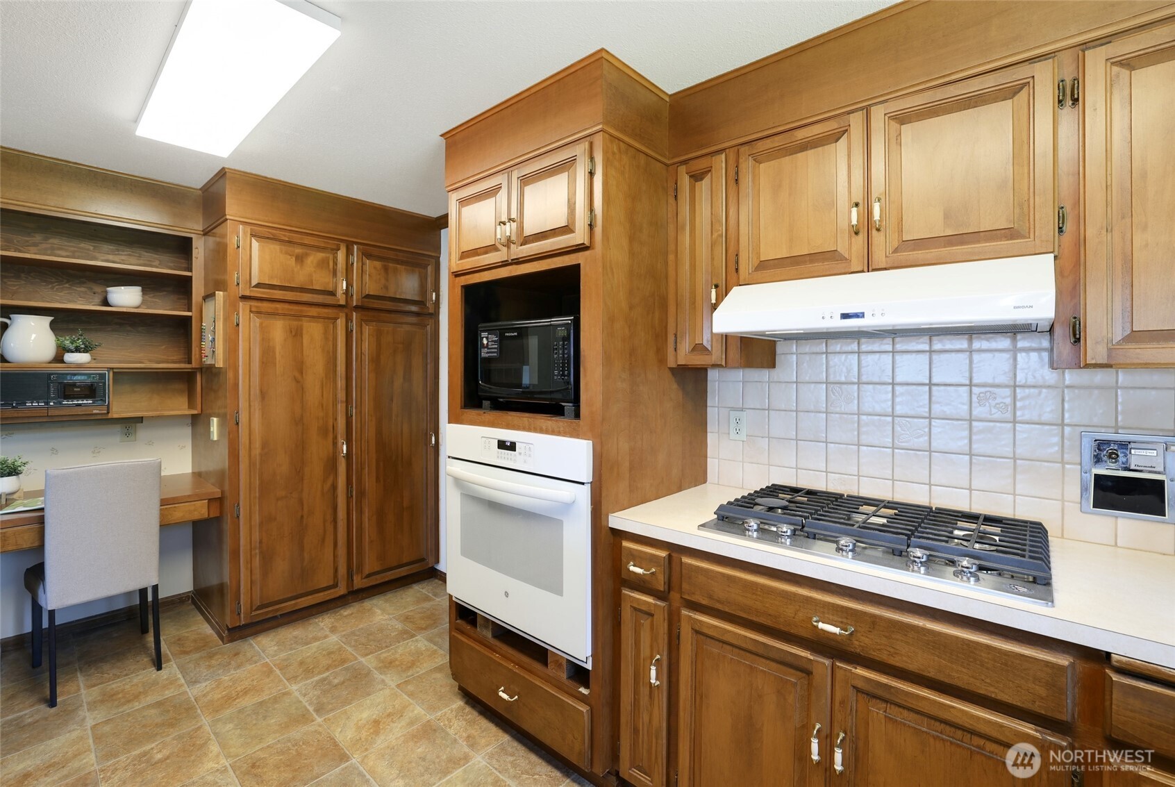8041 Zangle Road Northeast Olympia, WA 98506 - Photo 9 of 40 Gallery Image 9