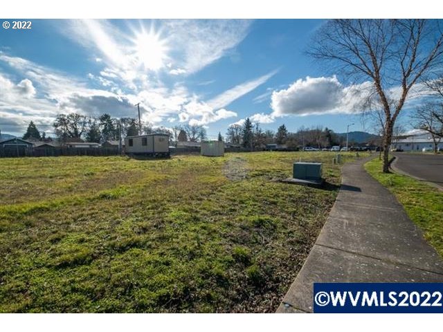 44 Sand Ridge Court Lebanon, OR 97355 - Photo 20 of 32 Gallery Image 20