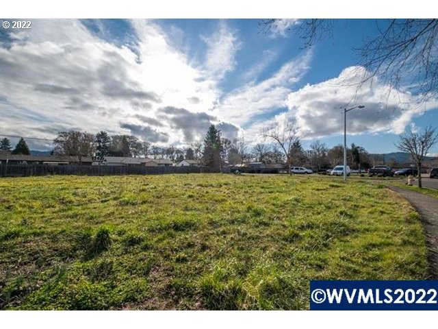 44 Sand Ridge Court Lebanon, OR 97355 - Photo 2 of 32 Gallery Image 2