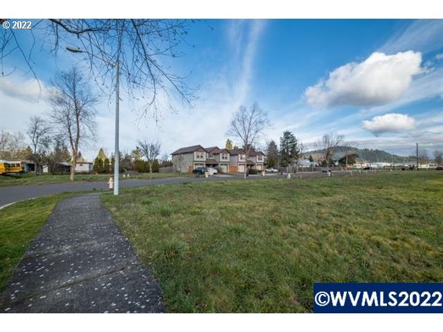 44 Sand Ridge Court Lebanon, OR 97355 - Photo 29 of 32 Gallery Image 29