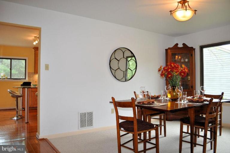 12101 Gold Ribbon Way Columbia, MD 21044 - Photo 4 of 29 Charming Dining Room