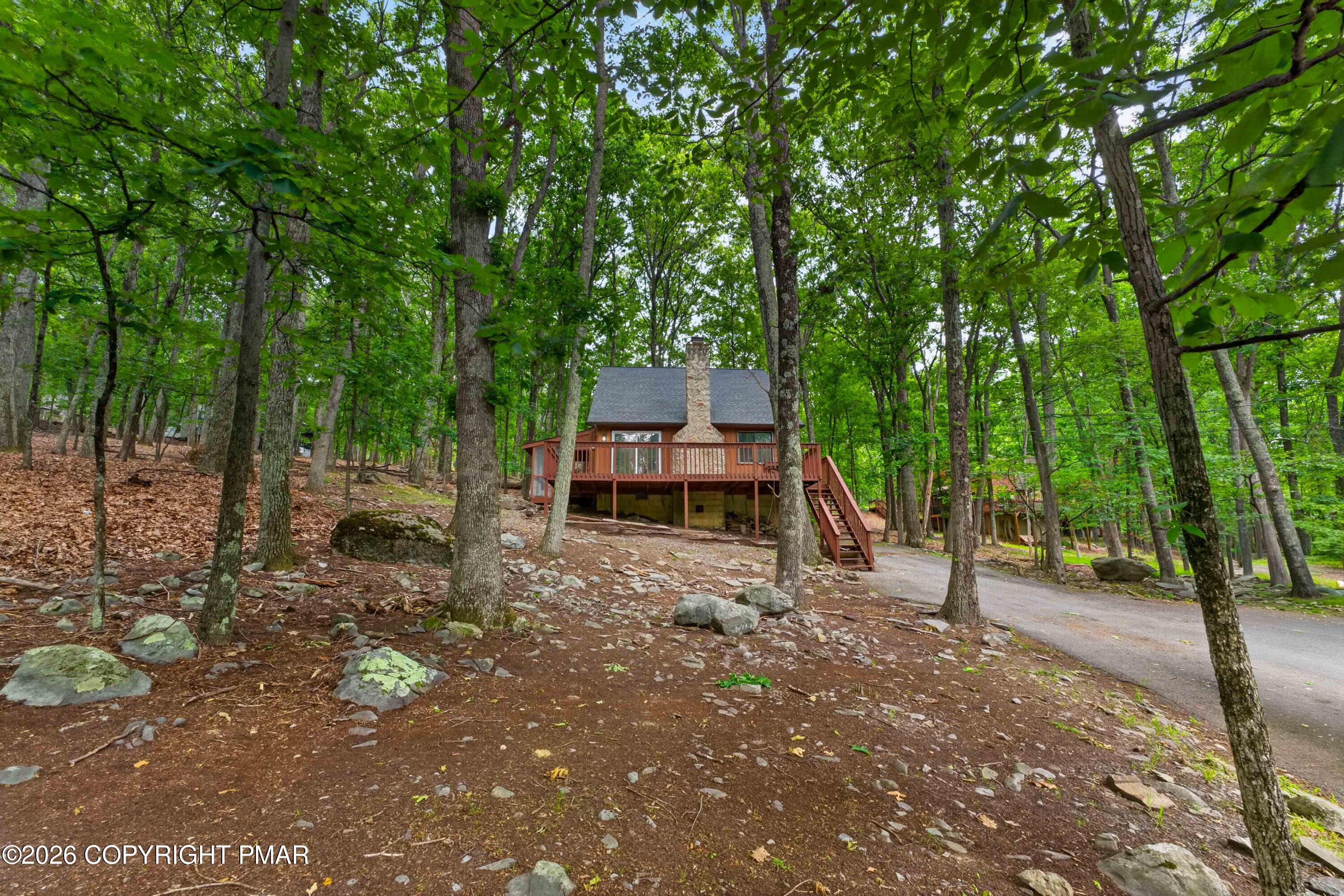 192 Bellingham Drive Bushkill, PA 18324 - Photo 6 of 56 192 Bellingham Drive, Lehman Township, P