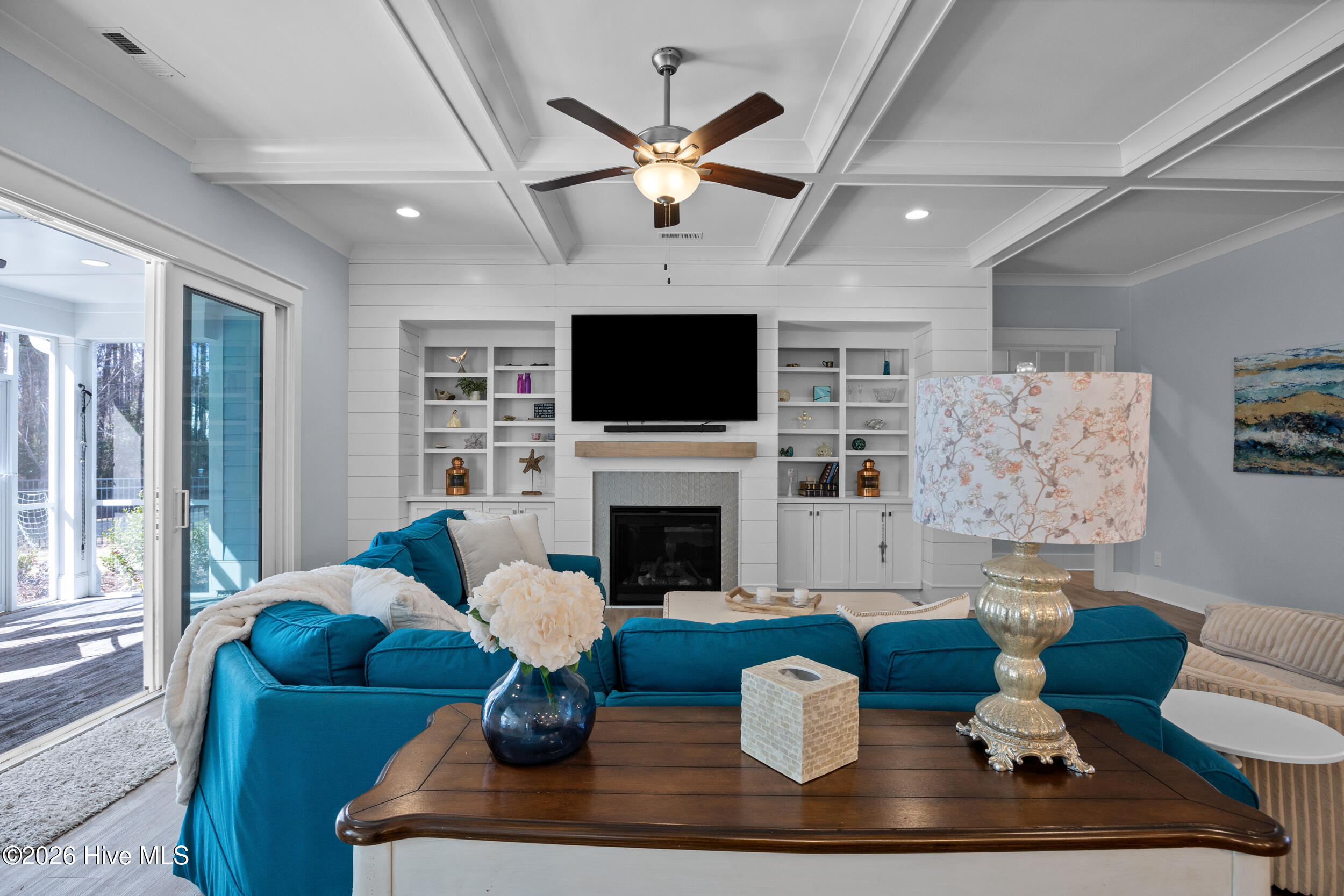 126 Jackline Drive Hampstead, NC 28443 - Photo 21 of 73 29_living room