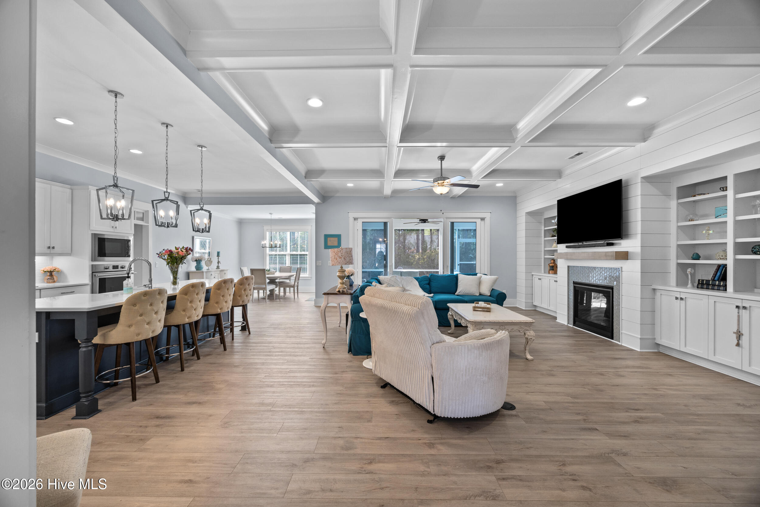 126 Jackline Drive Hampstead, NC 28443 - Photo 23 of 73 31_living room