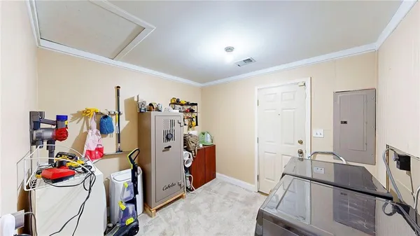 $300,000 | 7709 Robinson Street, Overland Park, KS 66204