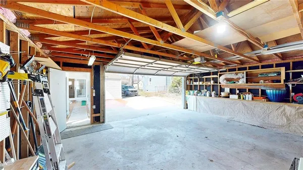 $300,000 | 7709 Robinson Street, Overland Park, KS 66204