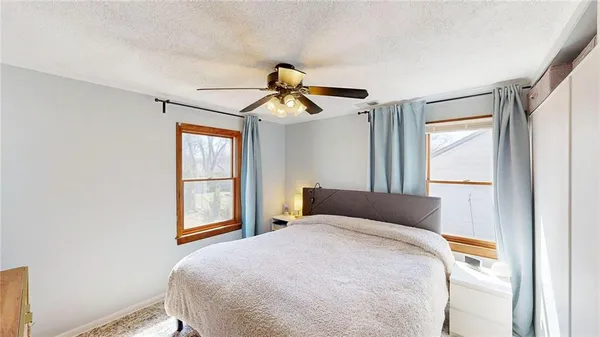 $300,000 | 7709 Robinson Street, Overland Park, KS 66204