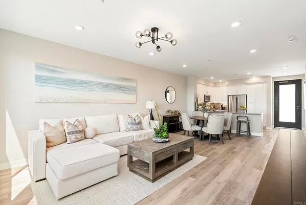 $899,000 | 1105 South Cleveland Street, Unit 311, Oceanside, CA 92054
