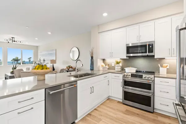 $899,000 | 1105 South Cleveland Street, Unit 311, Oceanside, CA 92054