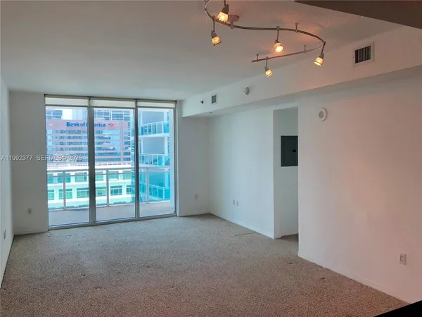 $3,350 | 951 Brickell Avenue, Unit 3900, Miami, FL 33131