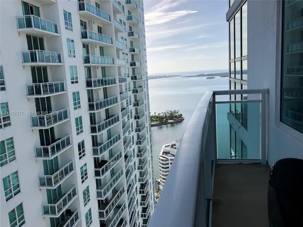 $3,350 | 951 Brickell Avenue, Unit 3900, Miami, FL 33131