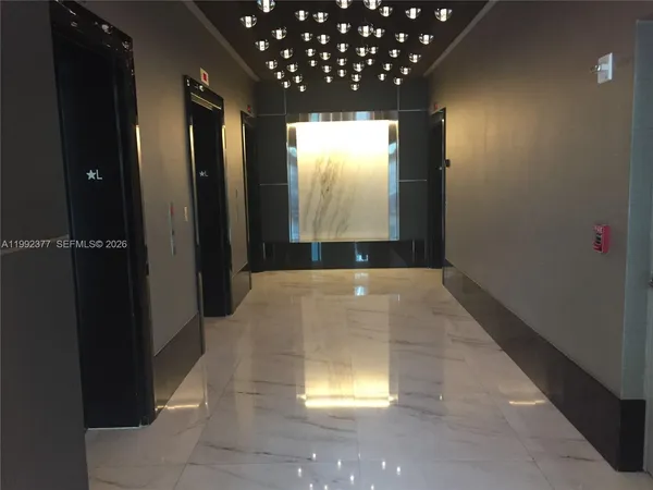 $3,350 | 951 Brickell Avenue, Unit 3900, Miami, FL 33131