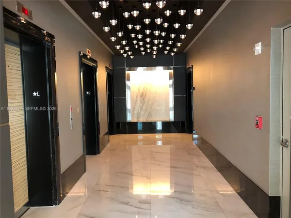 $3,350 | 951 Brickell Avenue, Unit 3900, Miami, FL 33131