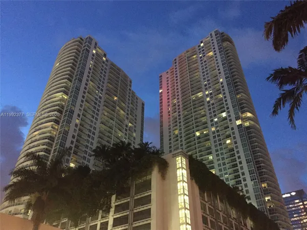 $3,350 | 951 Brickell Avenue, Unit 3900, Miami, FL 33131