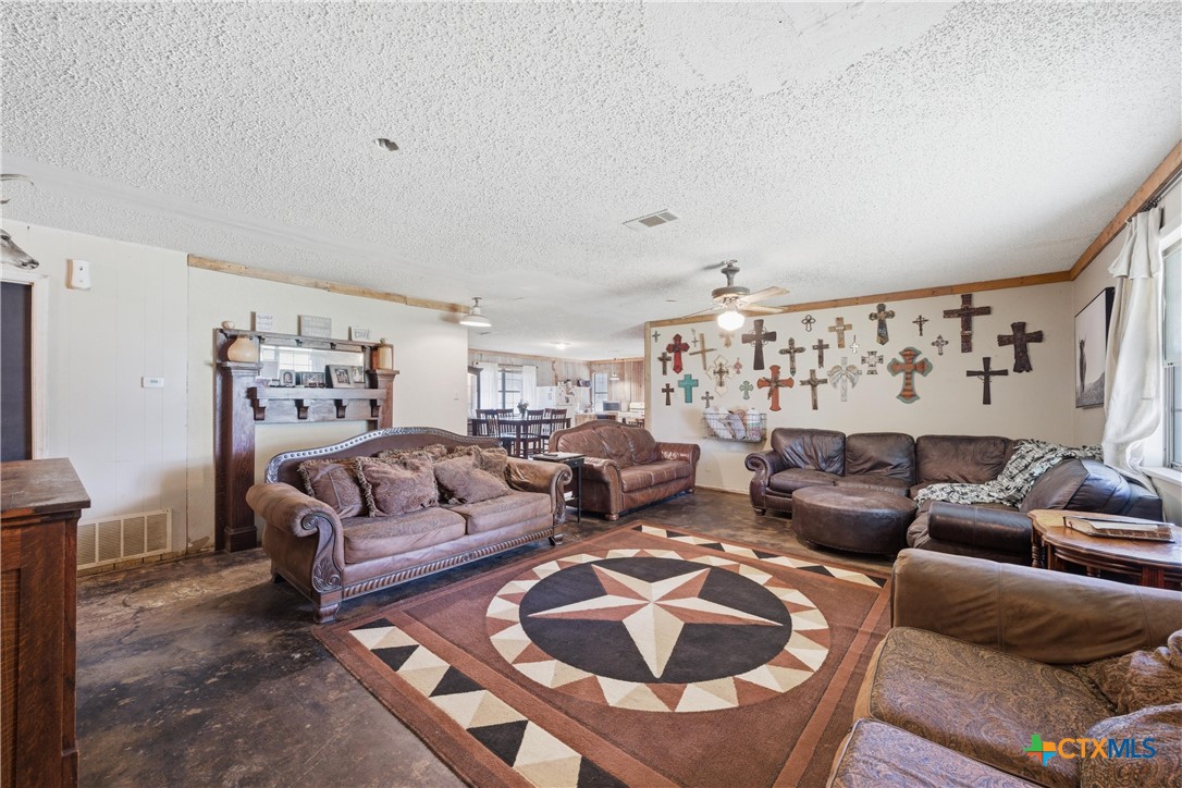 3122 Gun Club Road Temple, TX 76501 - Photo 5 of 18 Gallery Image 5