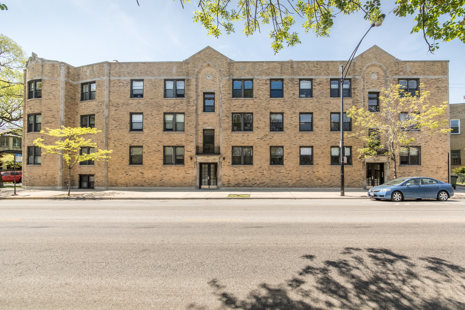 4306 North Clark Street, Unit 2 Chicago, IL 60613 - Photo 1 of 25 front view of a building