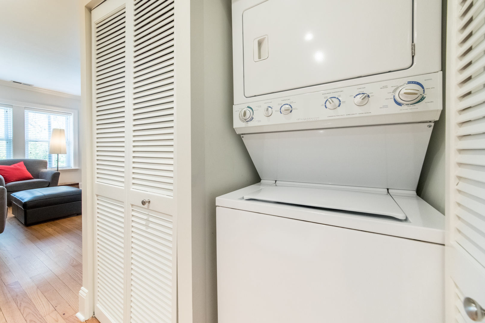 4306 North Clark Street, Unit 2 Chicago, IL 60613 - Photo 18 of 25 a utility room with dryer and washer