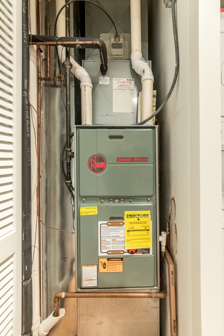 4306 North Clark Street, Unit 2 Chicago, IL 60613 - Photo 20 of 25 a view of water heater room