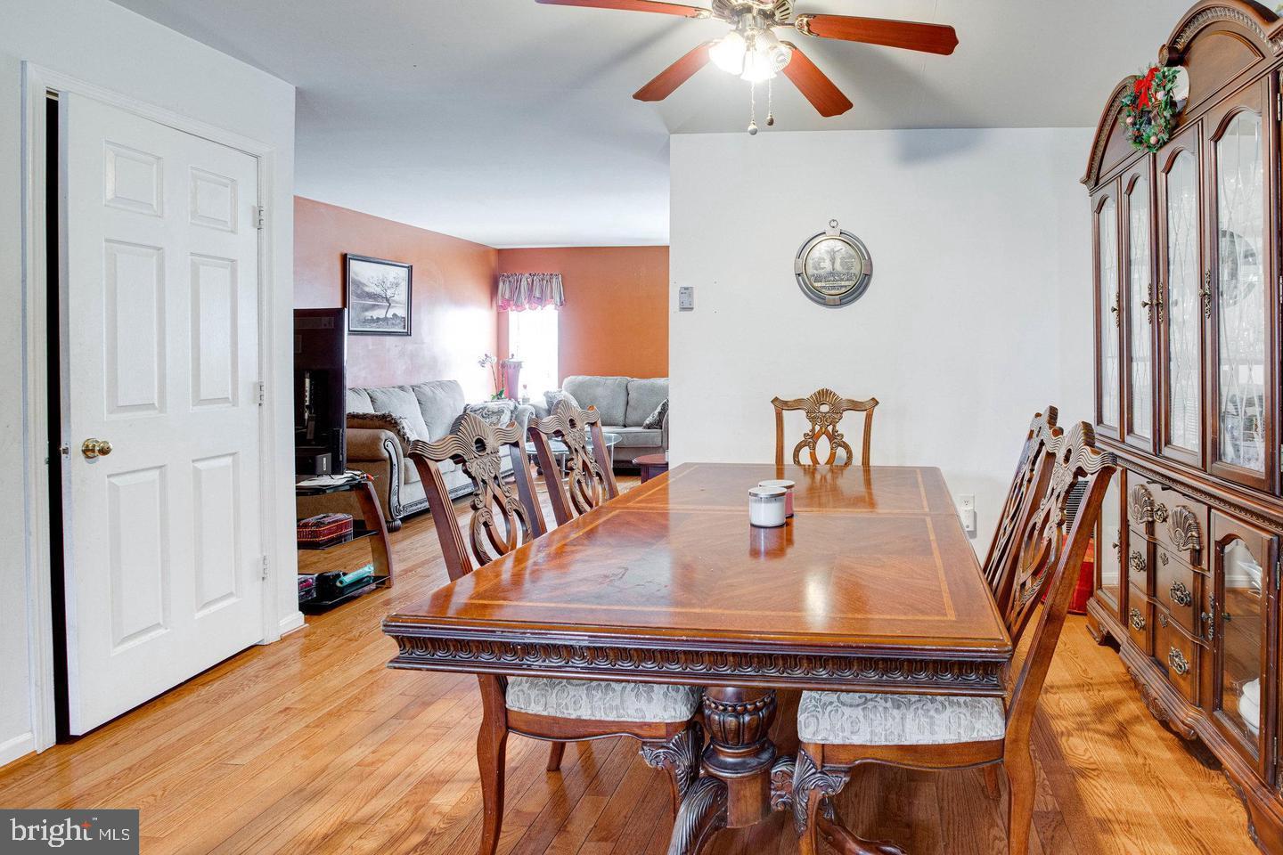 14847 Winding Loop Woodbridge, VA 22191 - Photo 4 of 15